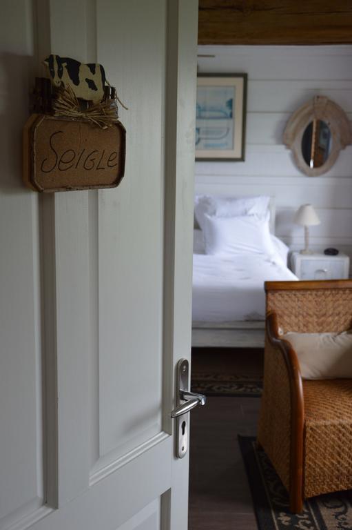 Bed and Breakfast La Grange des Marettes à Cléres Extérieur photo