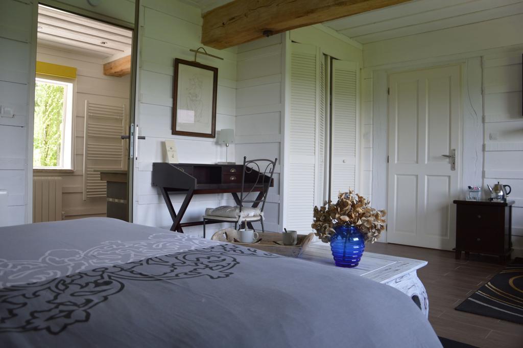 Bed and Breakfast La Grange des Marettes à Cléres Extérieur photo