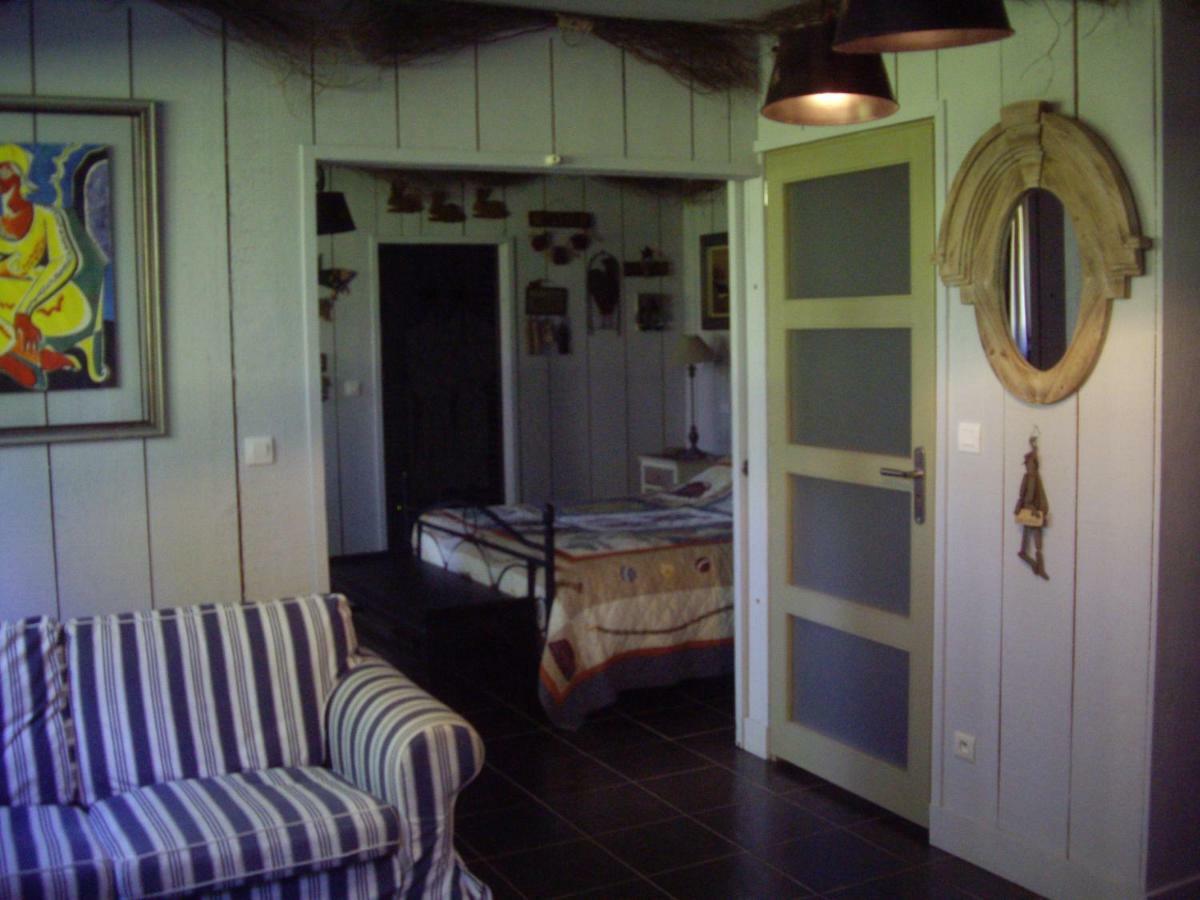 Bed and Breakfast La Grange des Marettes à Cléres Extérieur photo